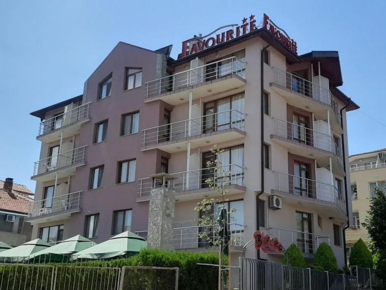 Family Hotel Favourite Obzor Bagian luar foto
