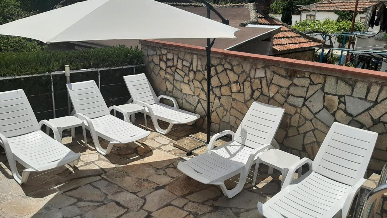 Family Hotel Favourite Obzor Bagian luar foto
