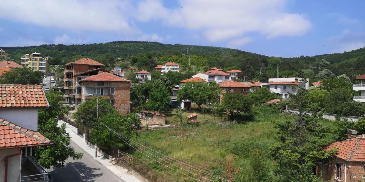 Family Hotel Favourite Obzor Bagian luar foto