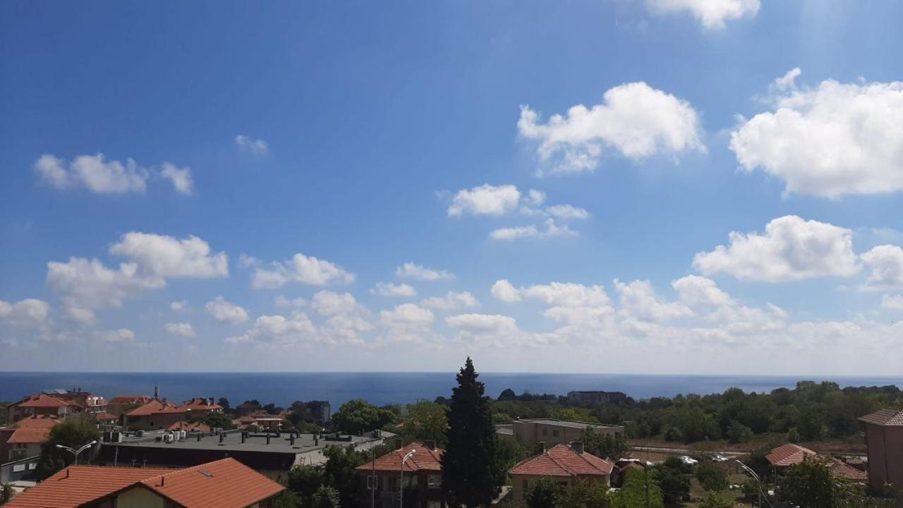 Family Hotel Favourite Obzor Bagian luar foto