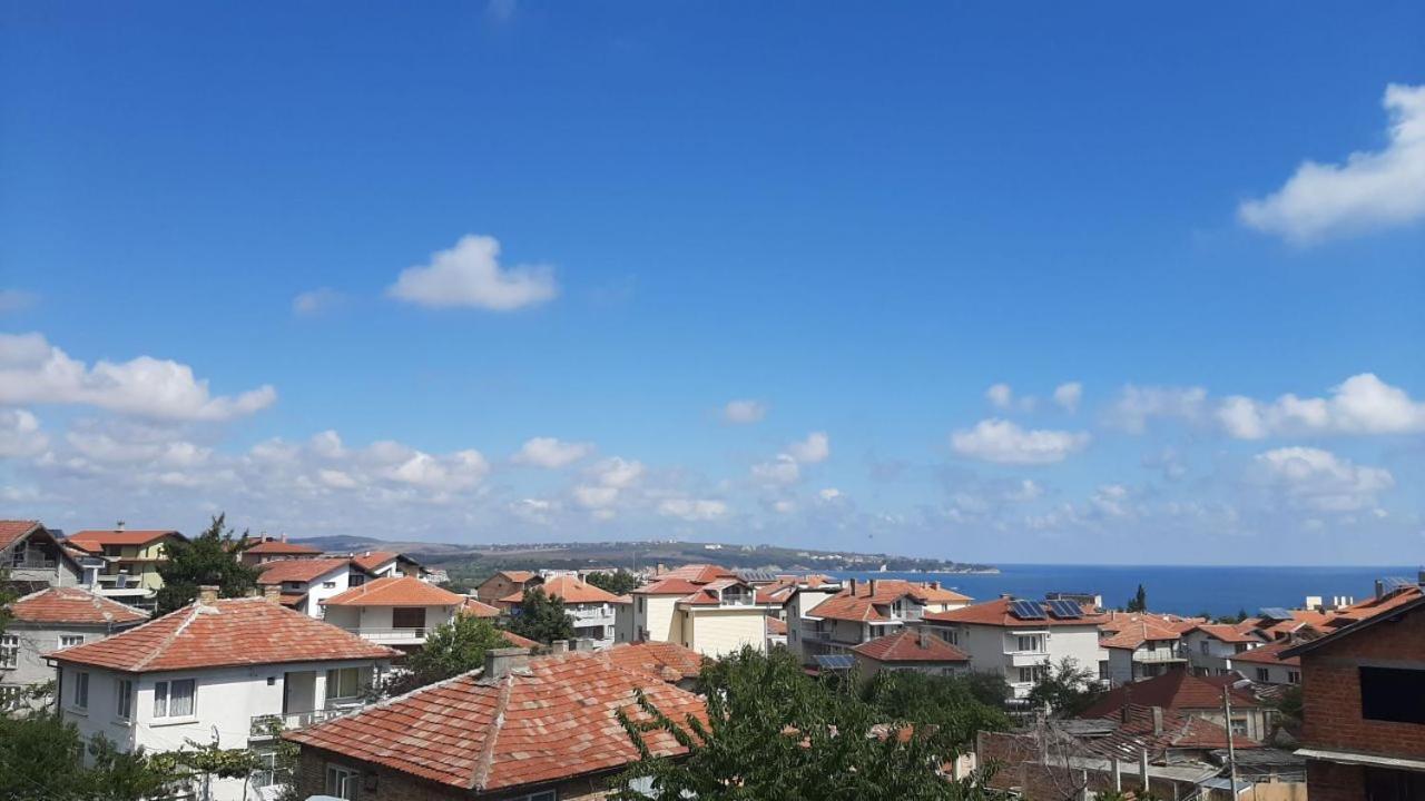 Family Hotel Favourite Obzor Bagian luar foto